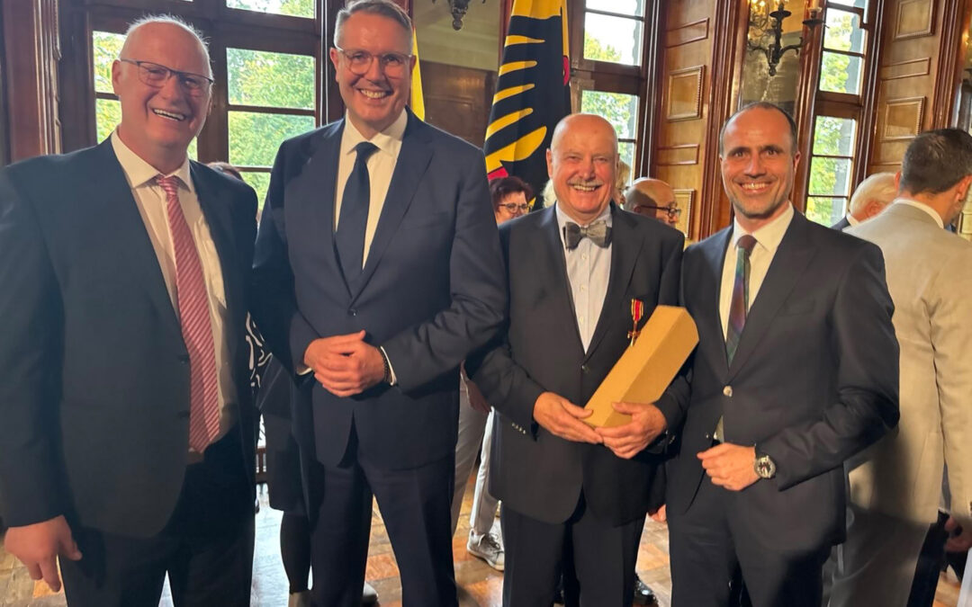 Ordensverleihung durch Bundespräsident Frank-Walter Steinmeier auf Burg Namedy